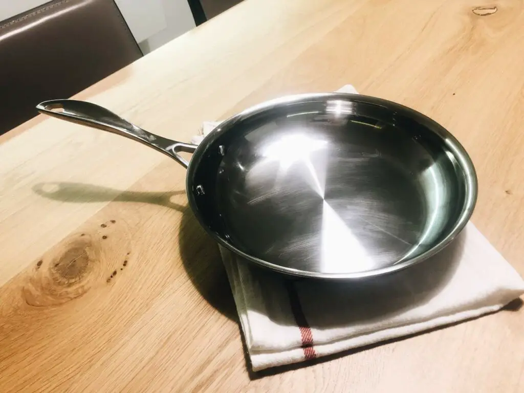 Can a Stainless Steel Pan Go in the Oven? — Home Cook World