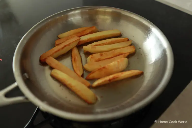 French fries in frying pan