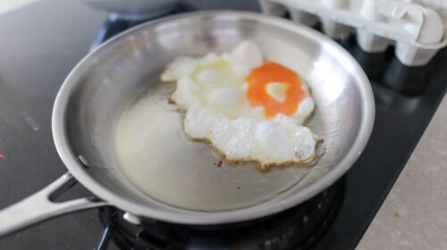 Egg sticking to a stainless steel frying pan
