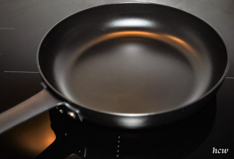 VARDAGEN Frying pan, cast iron, 28 cm (11) - IKEA